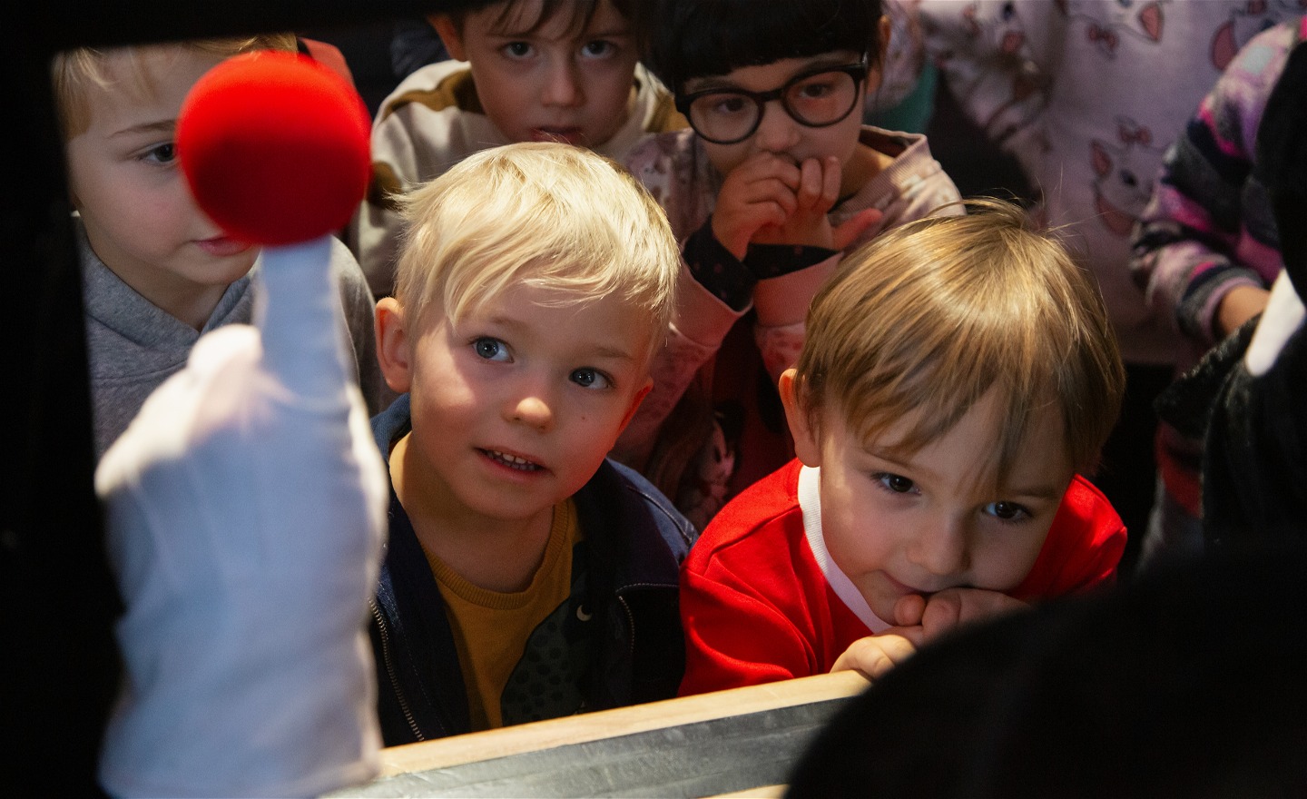 Marionetteatern Handsken är lös, premiär 11 jan 2026